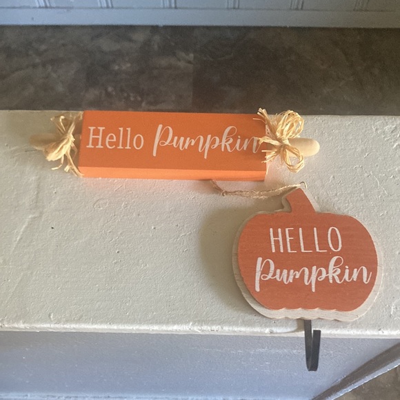 NWT- Set of Hello Pumpkin Decorations- Wood Rolling Pin Sign & Wall Hanger Hook - Picture 10 of 16